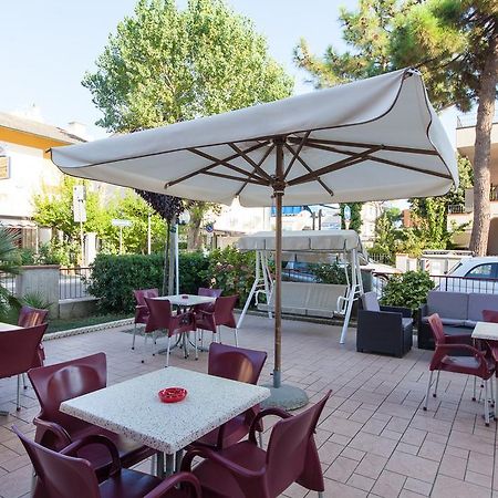 Hotel Gabry Cervia Dış mekan fotoğraf