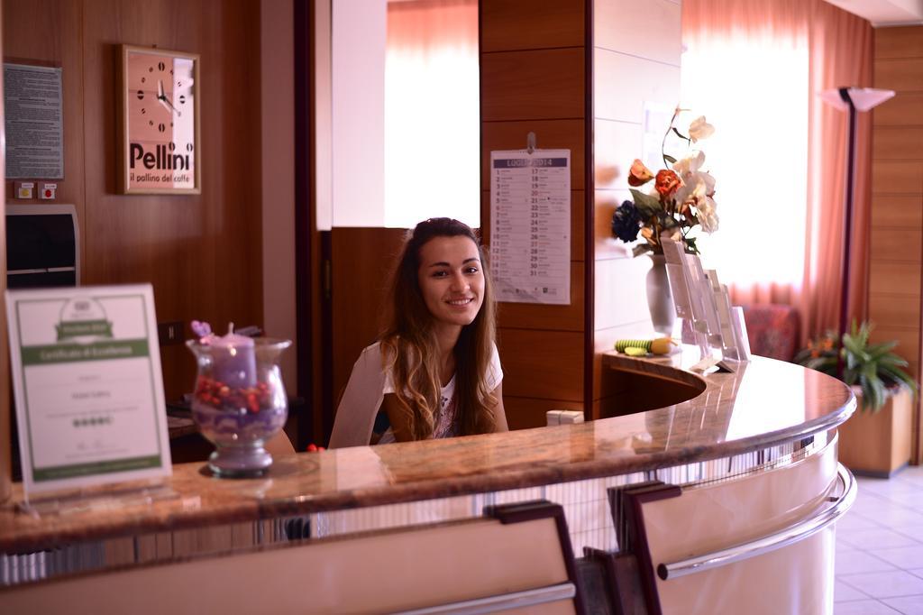 Hotel Gabry Cervia Dış mekan fotoğraf