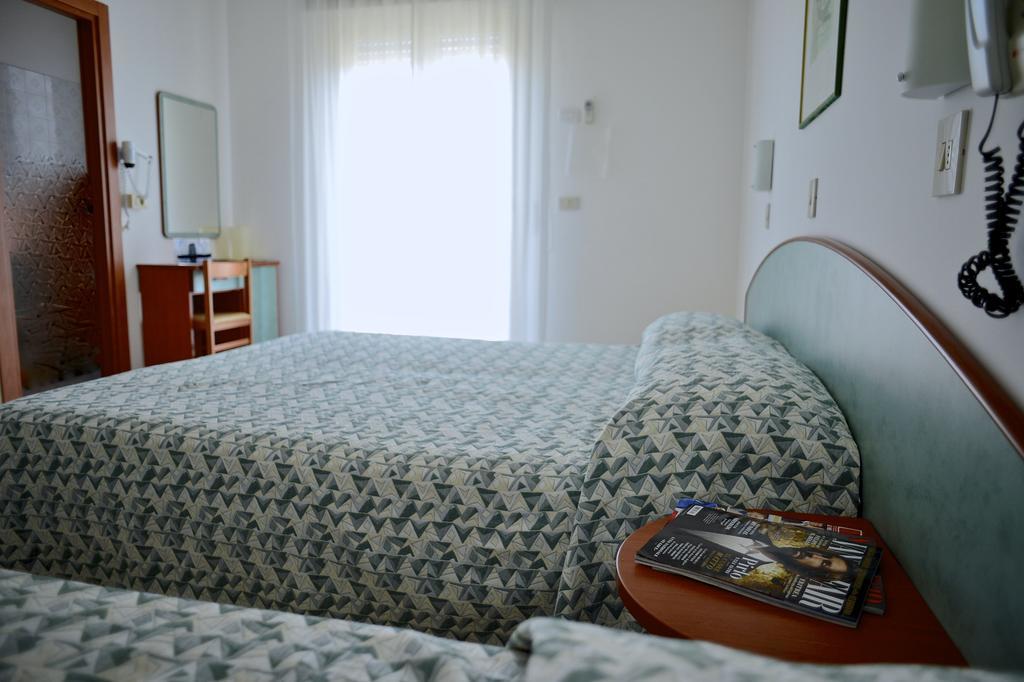 Hotel Gabry Cervia Oda fotoğraf
