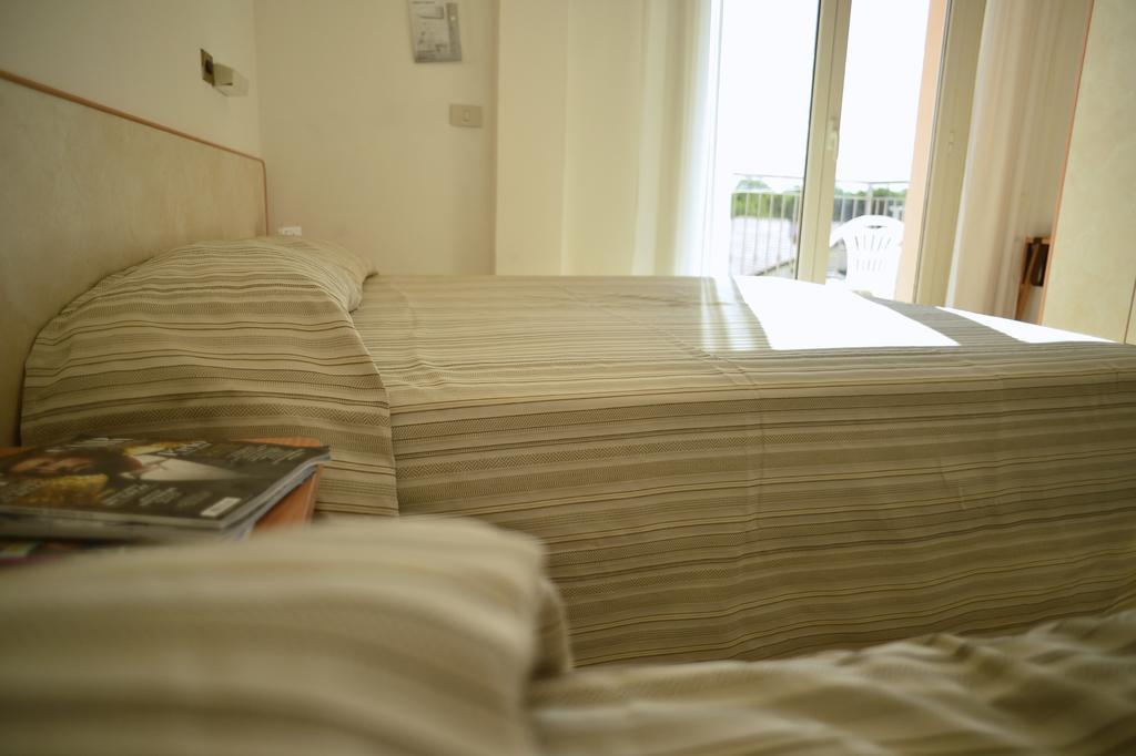 Hotel Gabry Cervia Oda fotoğraf